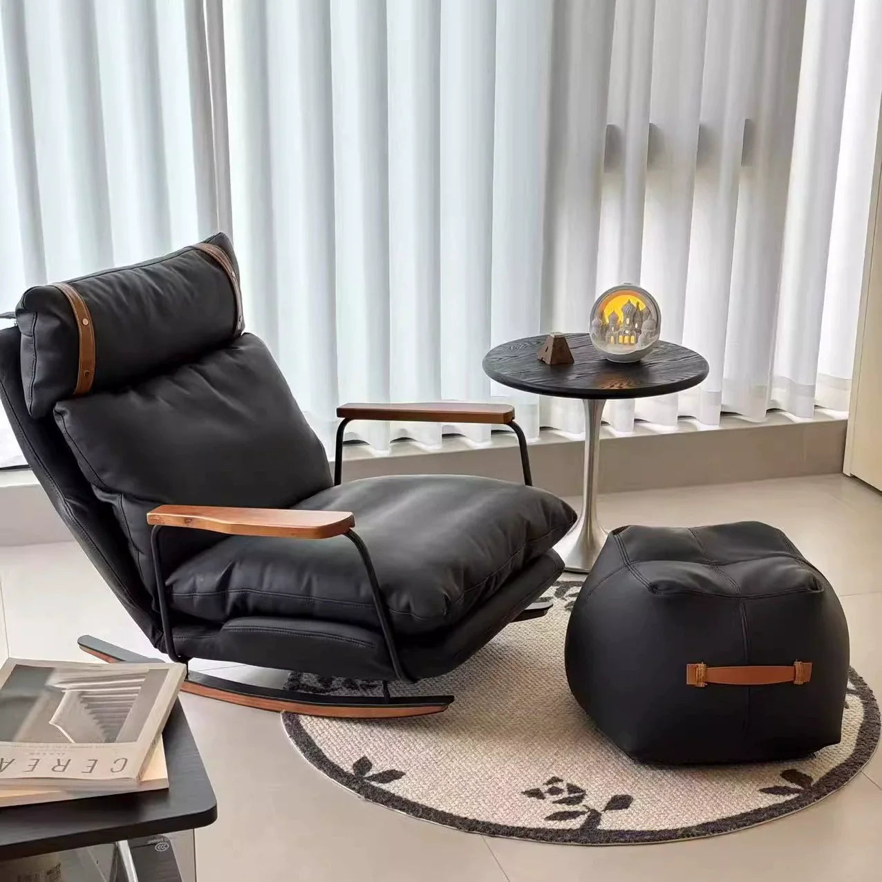 Mecedora Retro de Piel Estilo Francés - Sillón Balancín Vintage de Cuero